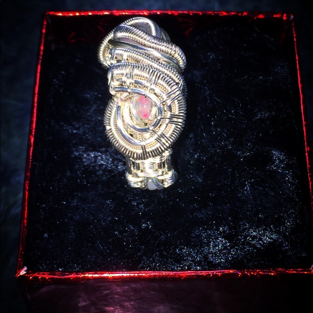 Opal ring. - Picture 2 of 3